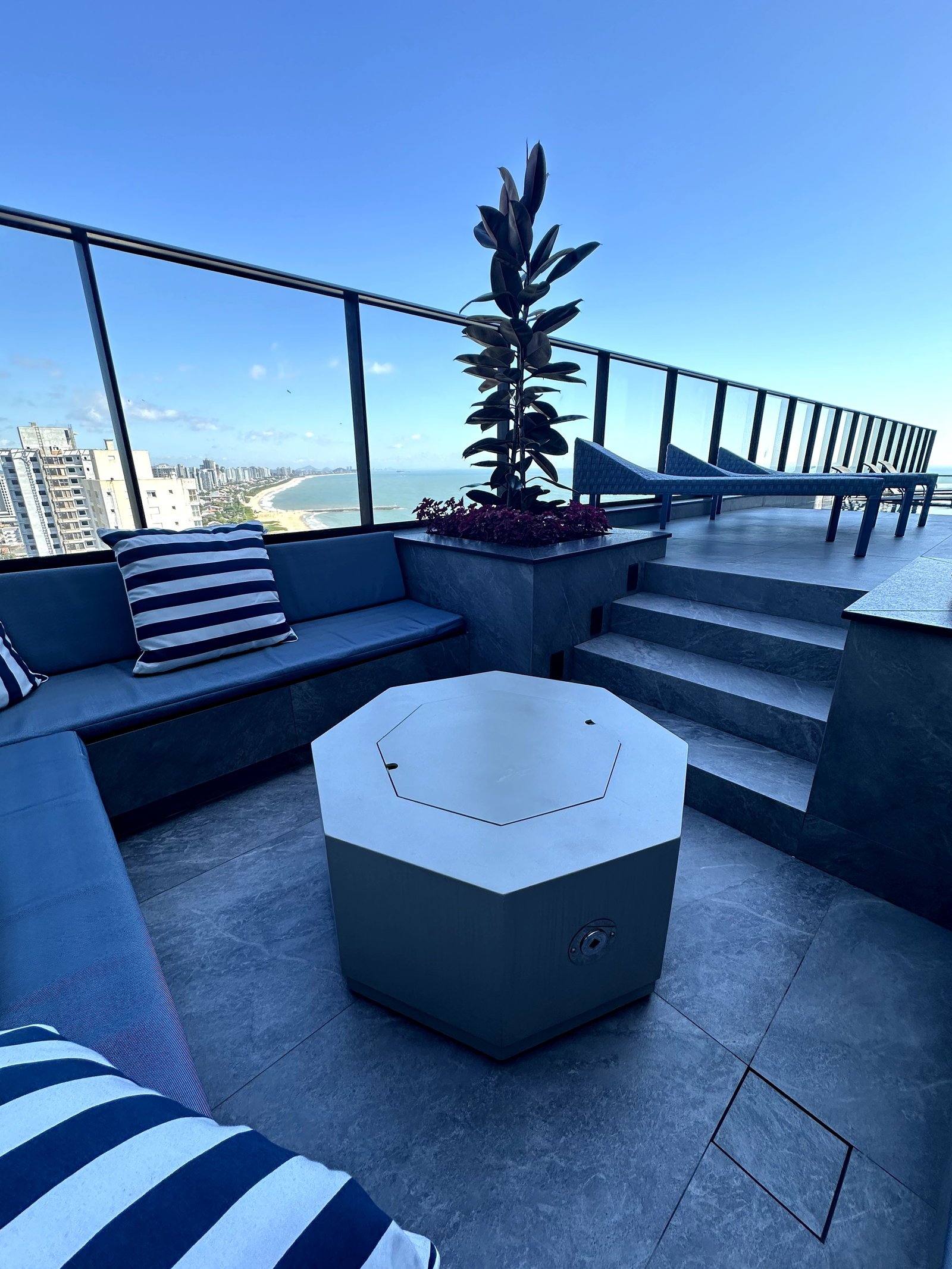 aplat-cas-horizon-fireplace-02 Apartamento no Iconic Residence em Balneário Piçarras (SC) | CAS