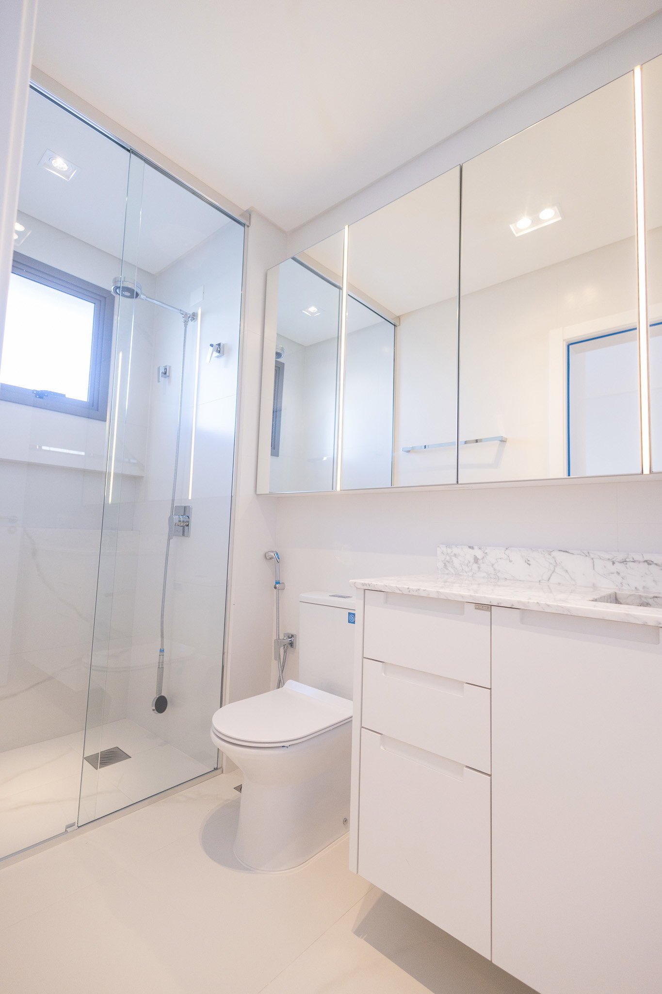 aplat-cwci-3500-beach-house-banheiro-03 Apartamento no 3500 Beach House em Balneário Piçarras (SC) | CWCI