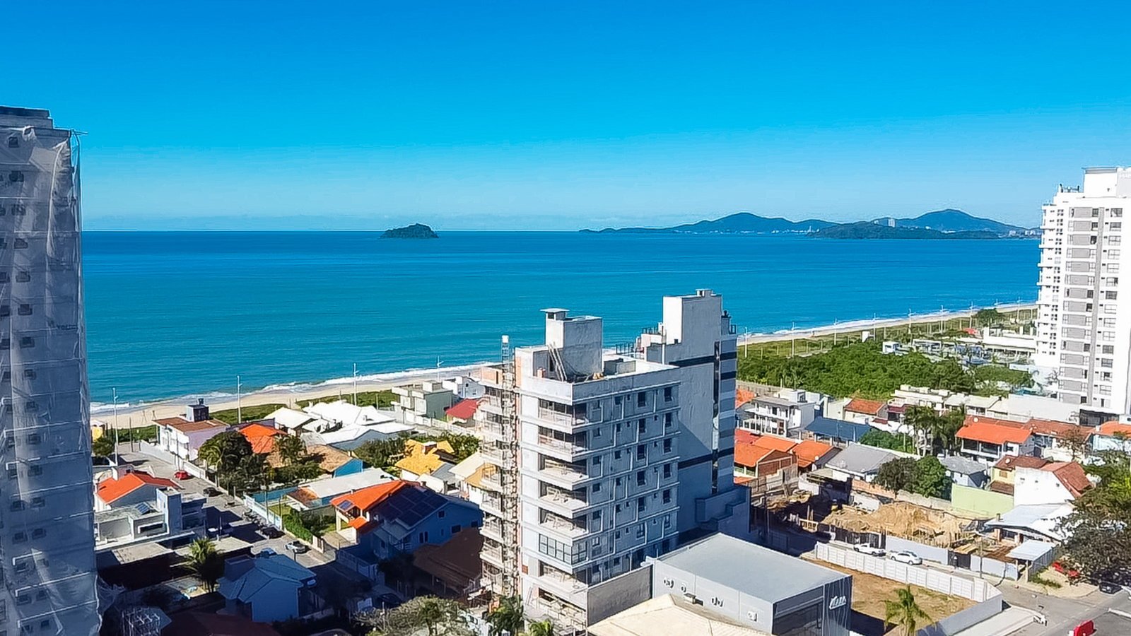 aplat-cwci-3500-beach-house-fachada-02 Apartamento no 3500 Beach House em Balneário Piçarras (SC) | CWCI