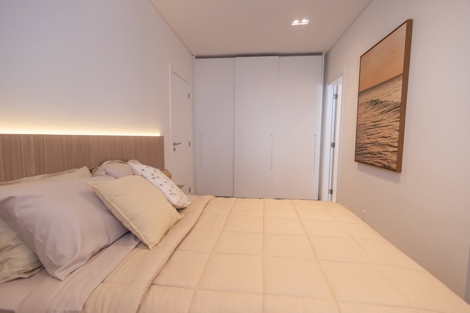 aplat-cwci-3500-beach-house-suite-06 Apartamento no 3500 Beach House em Balneário Piçarras (SC) | CWCI