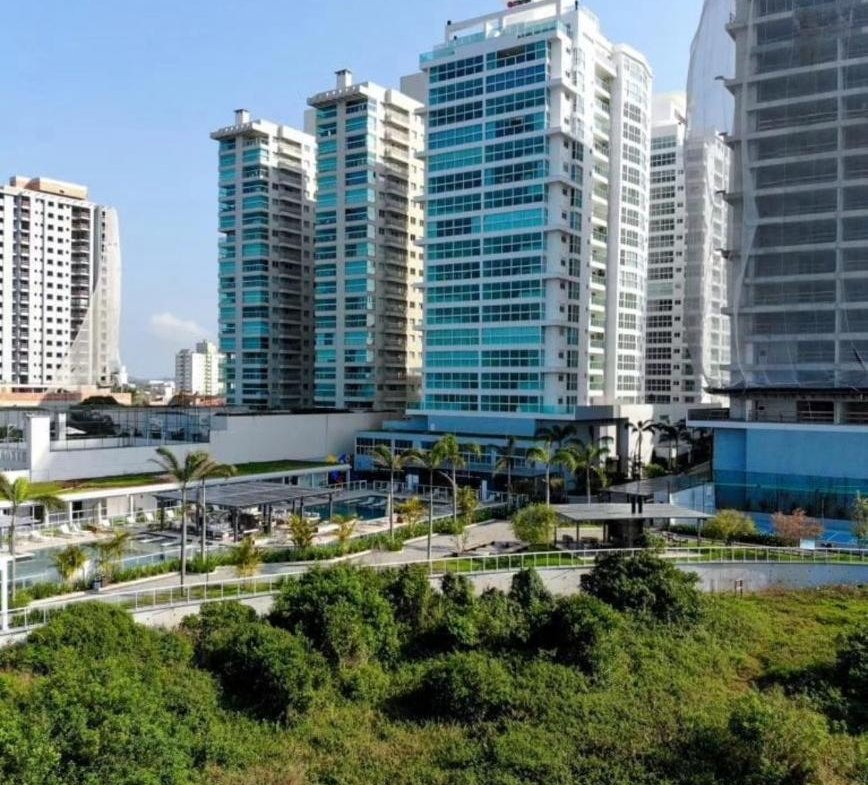 Apartamento no Al Mare Beach Front em Balneário Piçarras (SC) | ESTRUTURA