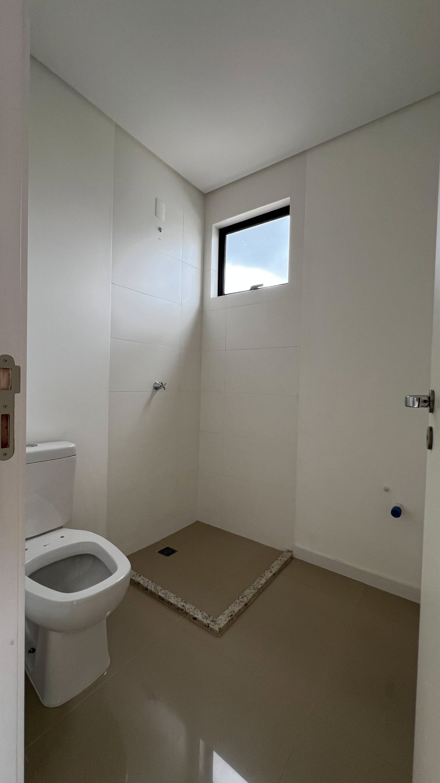 aplat-estrutura-highline-banheiro-02 Apartamento no Highline Park em Joinville (SC) | ESTRUTURA
