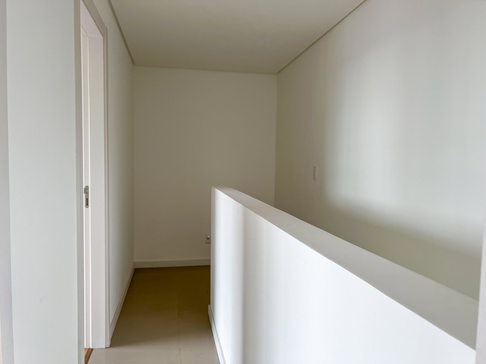aplat-estrutura-highline-corredor-01 Apartamento no Highline Park em Joinville (SC) | ESTRUTURA