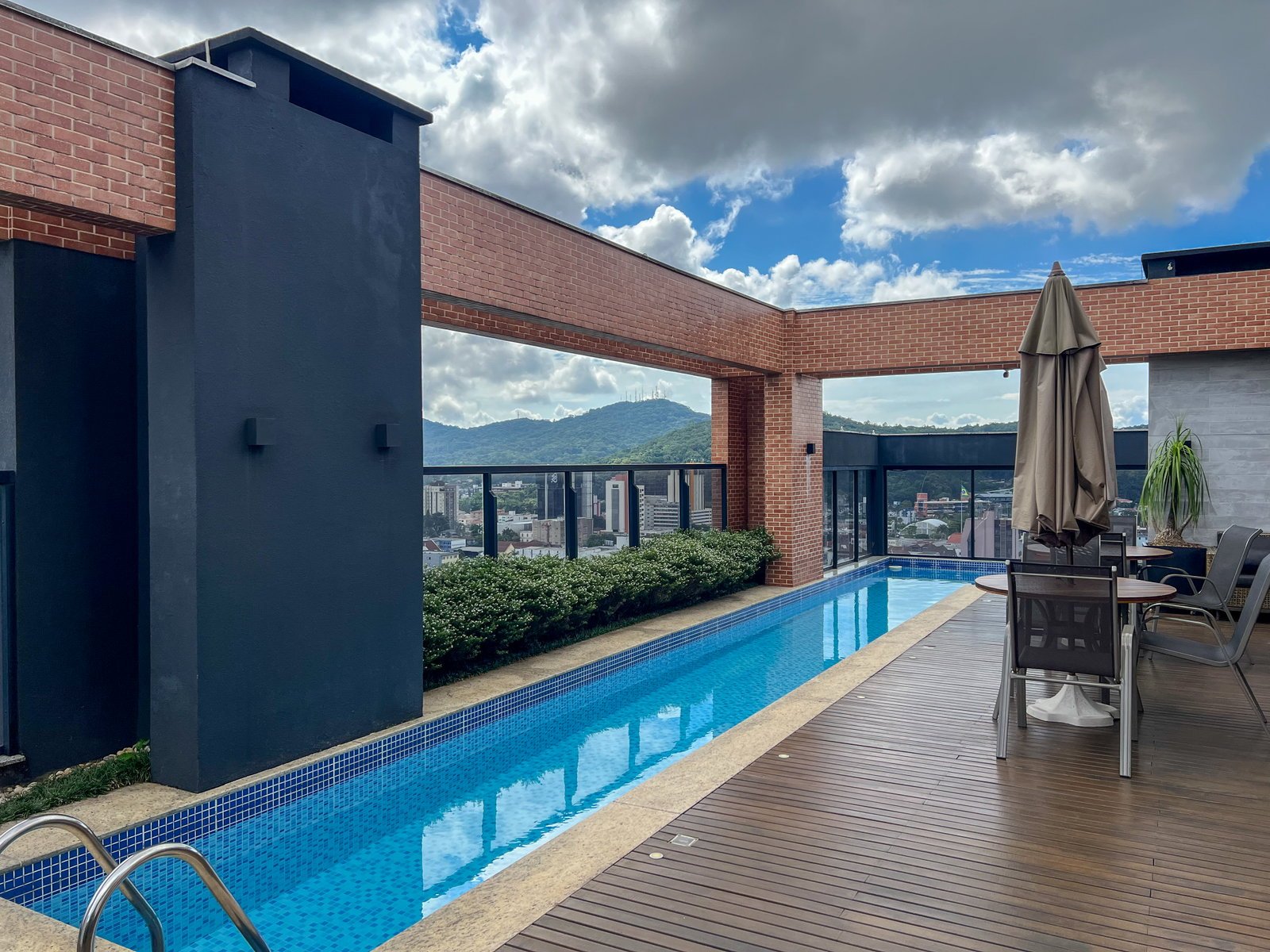 aplat-estrutura-highline-piscina-04 Apartamento no Highline Park em Joinville (SC) | ESTRUTURA