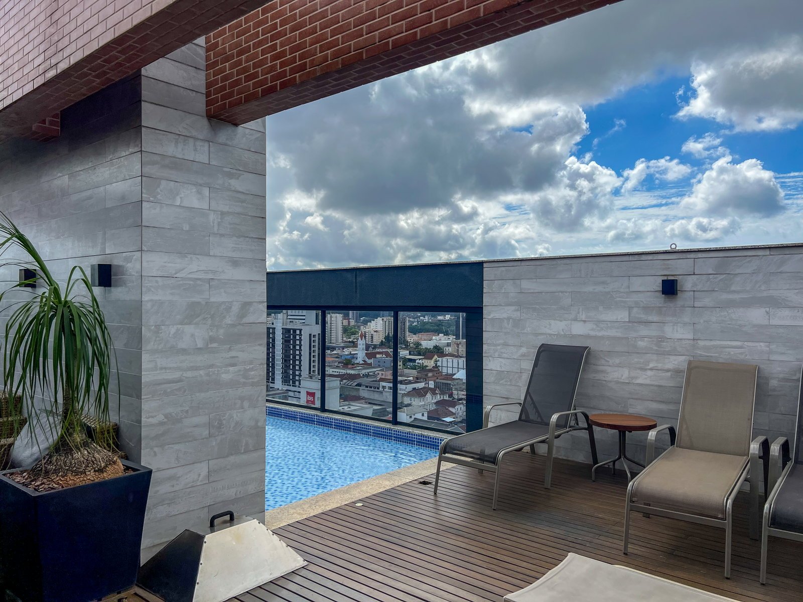 aplat-estrutura-highline-piscina-05 Apartamento no Highline Park em Joinville (SC) | ESTRUTURA