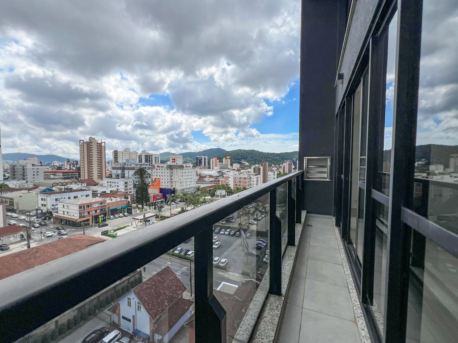 aplat-estrutura-highline-sacada-01 Apartamento no Highline Park em Joinville (SC) | ESTRUTURA