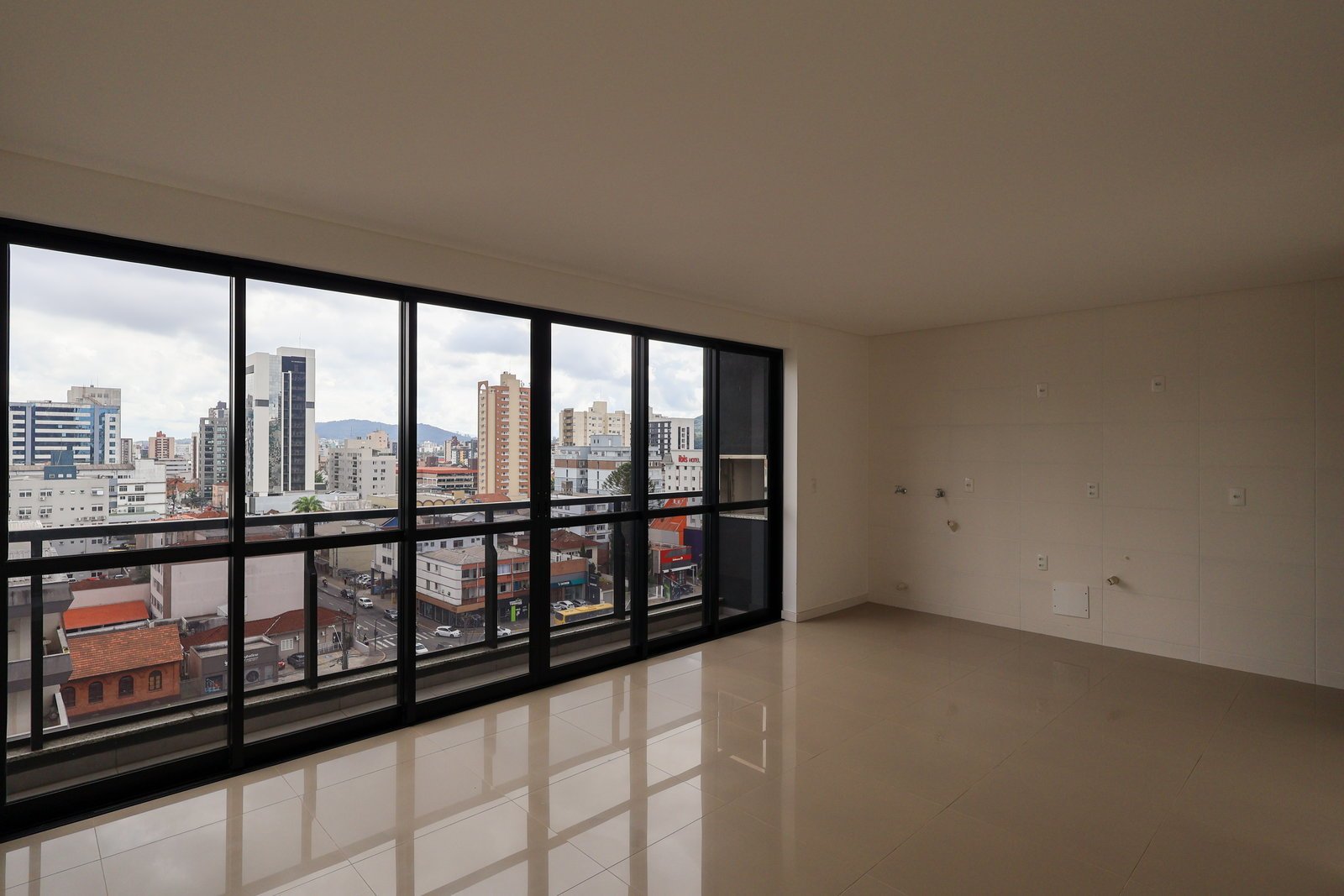 aplat-estrutura-highline-sala-01 Apartamento no Highline Park em Joinville (SC) | ESTRUTURA
