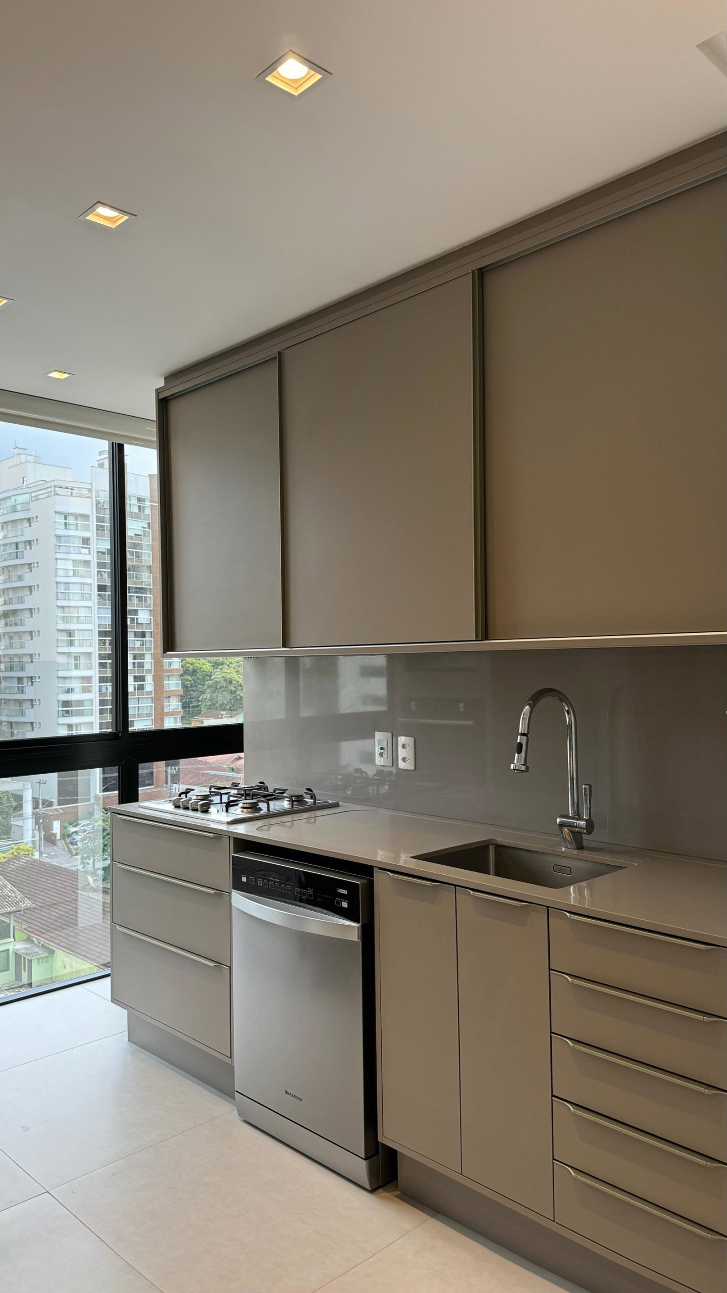 aplat-estrutura-vitirum-ap503-cozinha-01 Apartamento no Vitrium Art Residence em Joinville (SC) | ESTRUTURA