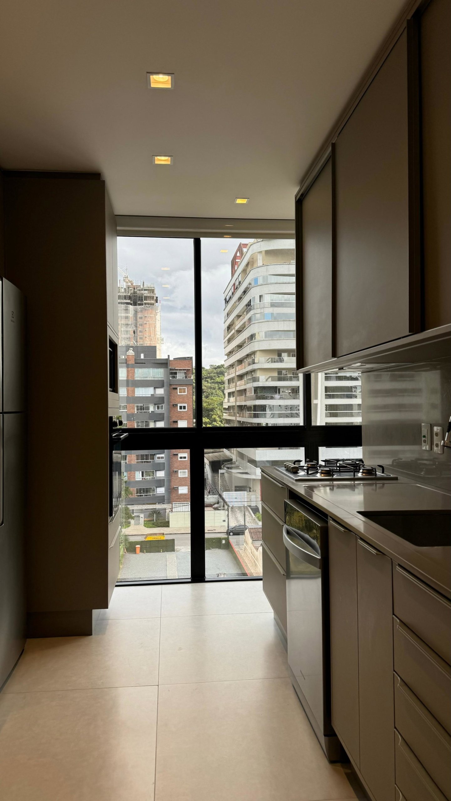 aplat-estrutura-vitirum-ap503-cozinha-02 Apartamento no Vitrium Art Residence em Joinville (SC) | ESTRUTURA