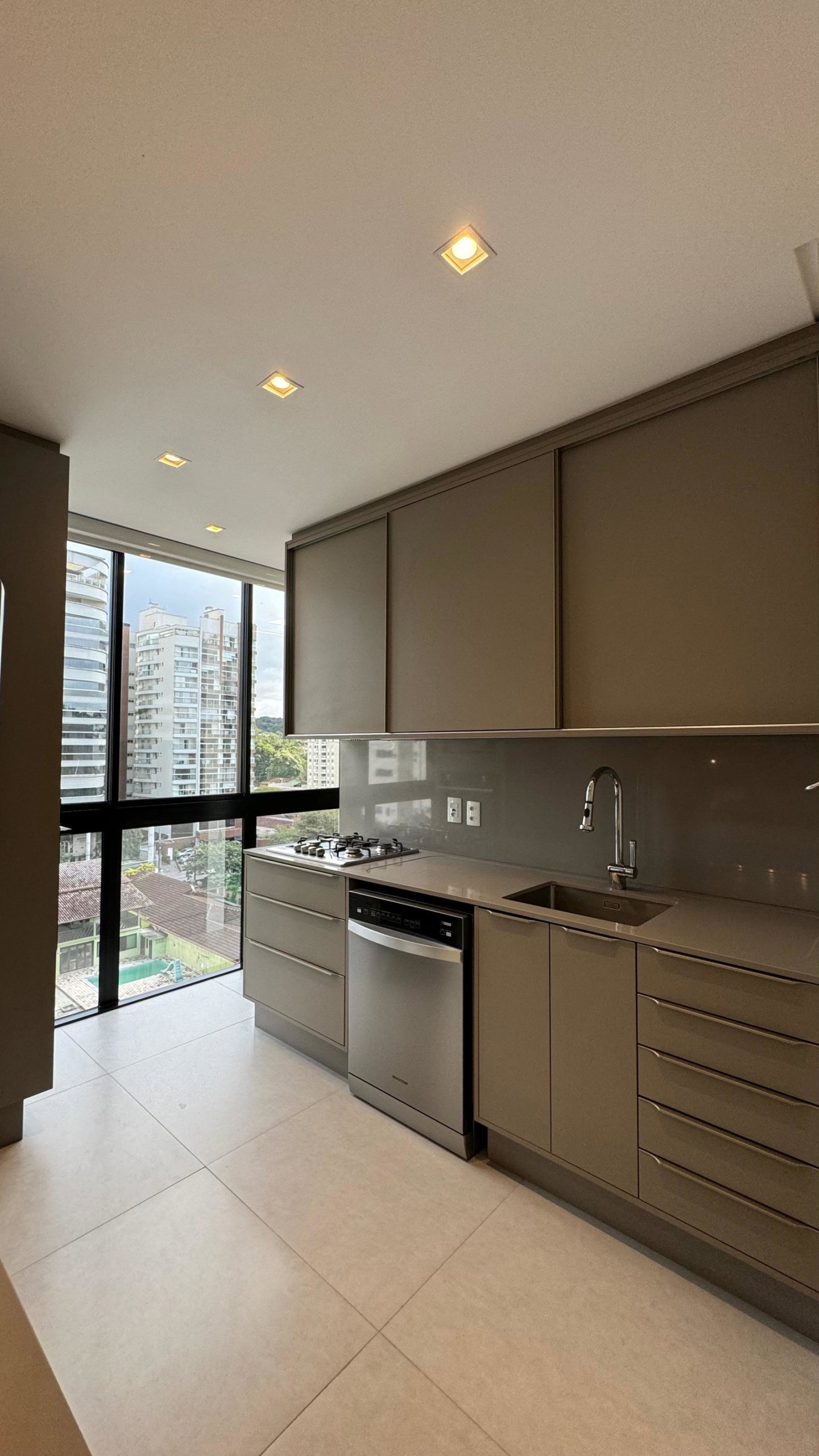 aplat-estrutura-vitirum-ap503-cozinha-04 Apartamento no Vitrium Art Residence em Joinville (SC) | ESTRUTURA