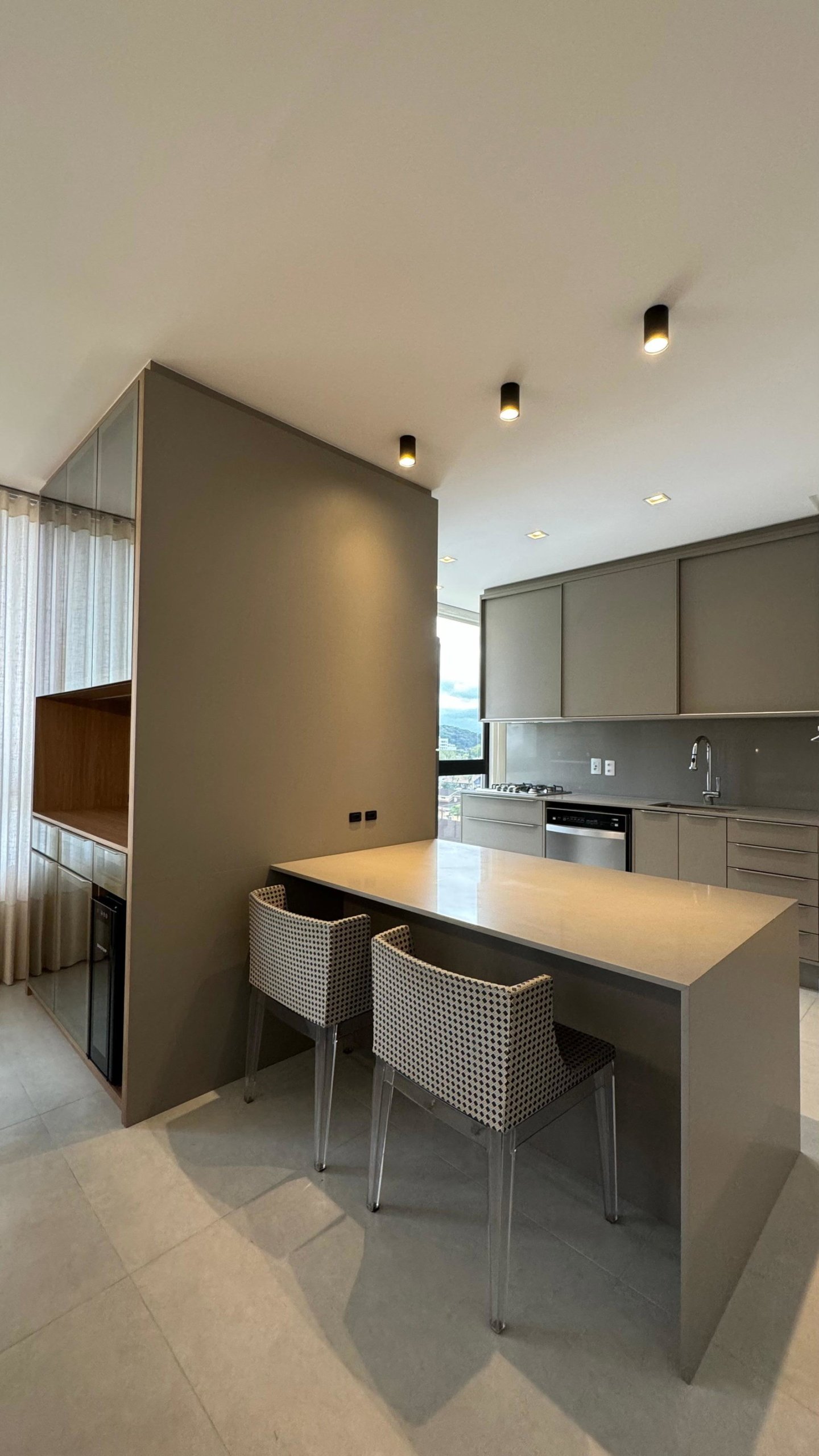 aplat-estrutura-vitirum-ap503-cozinha-sala-02 Apartamento no Vitrium Art Residence em Joinville (SC) | ESTRUTURA
