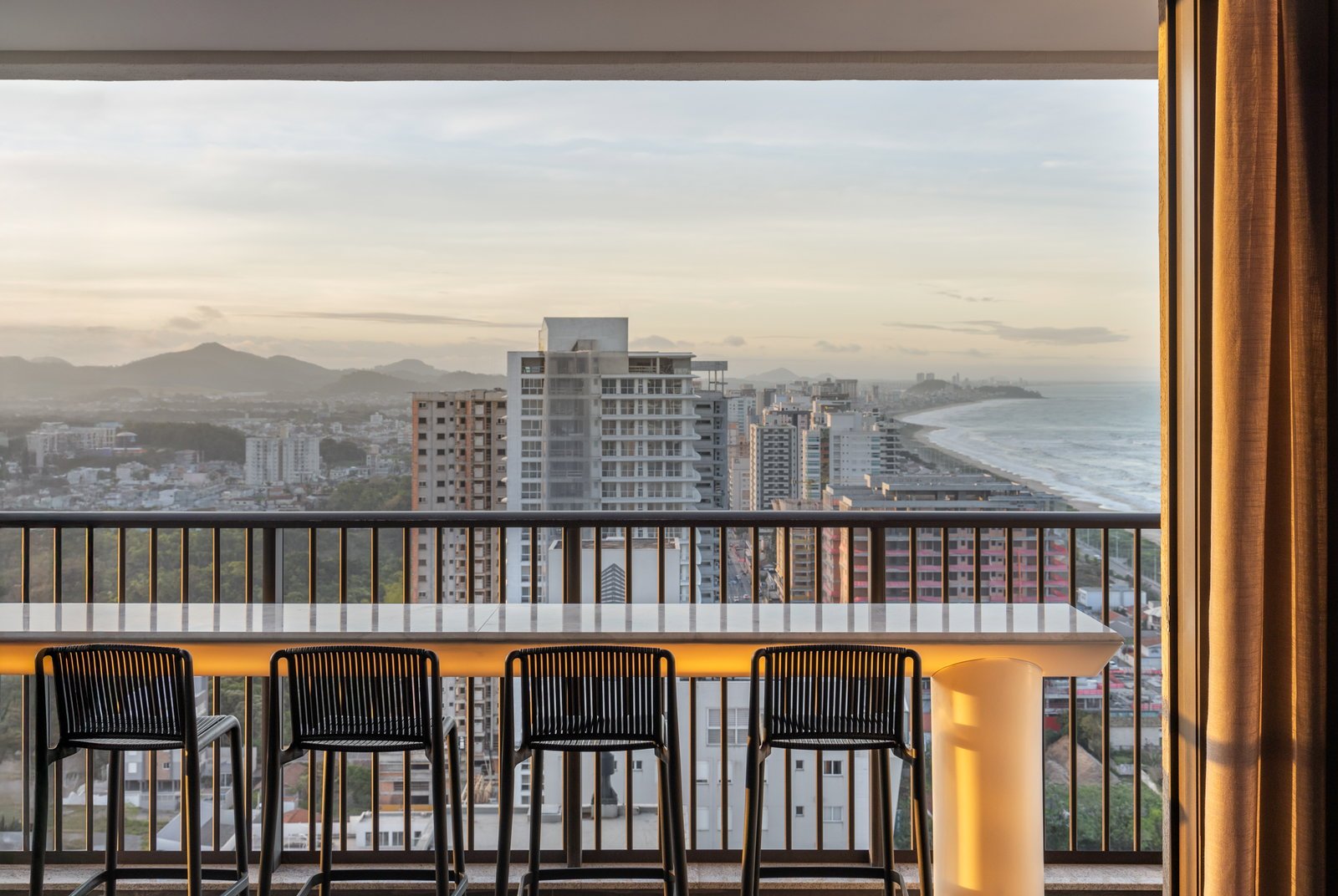 aplat-frechal-terrace-sacada-03 Apartamento no Terrace Residence em Balneário Piçarras (SC) | FRECHAL