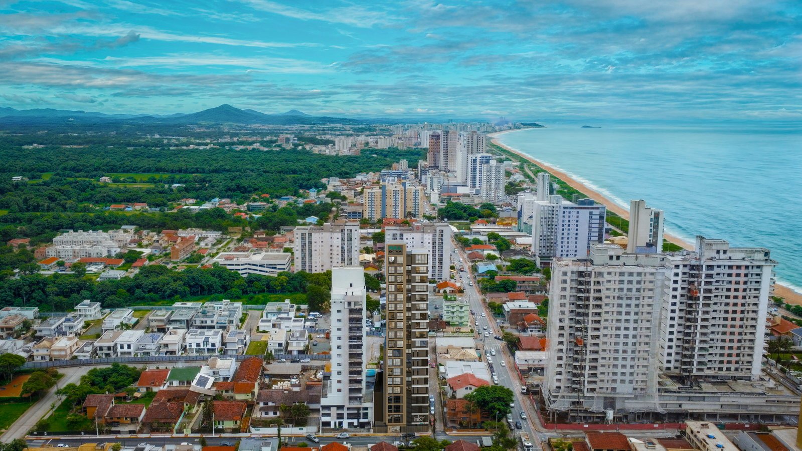 aplat-geno-roll-sky-fachada-10 Apartamento no Sky Rooftop em Balneário Piçarras (SC) | GENOA & ROLL