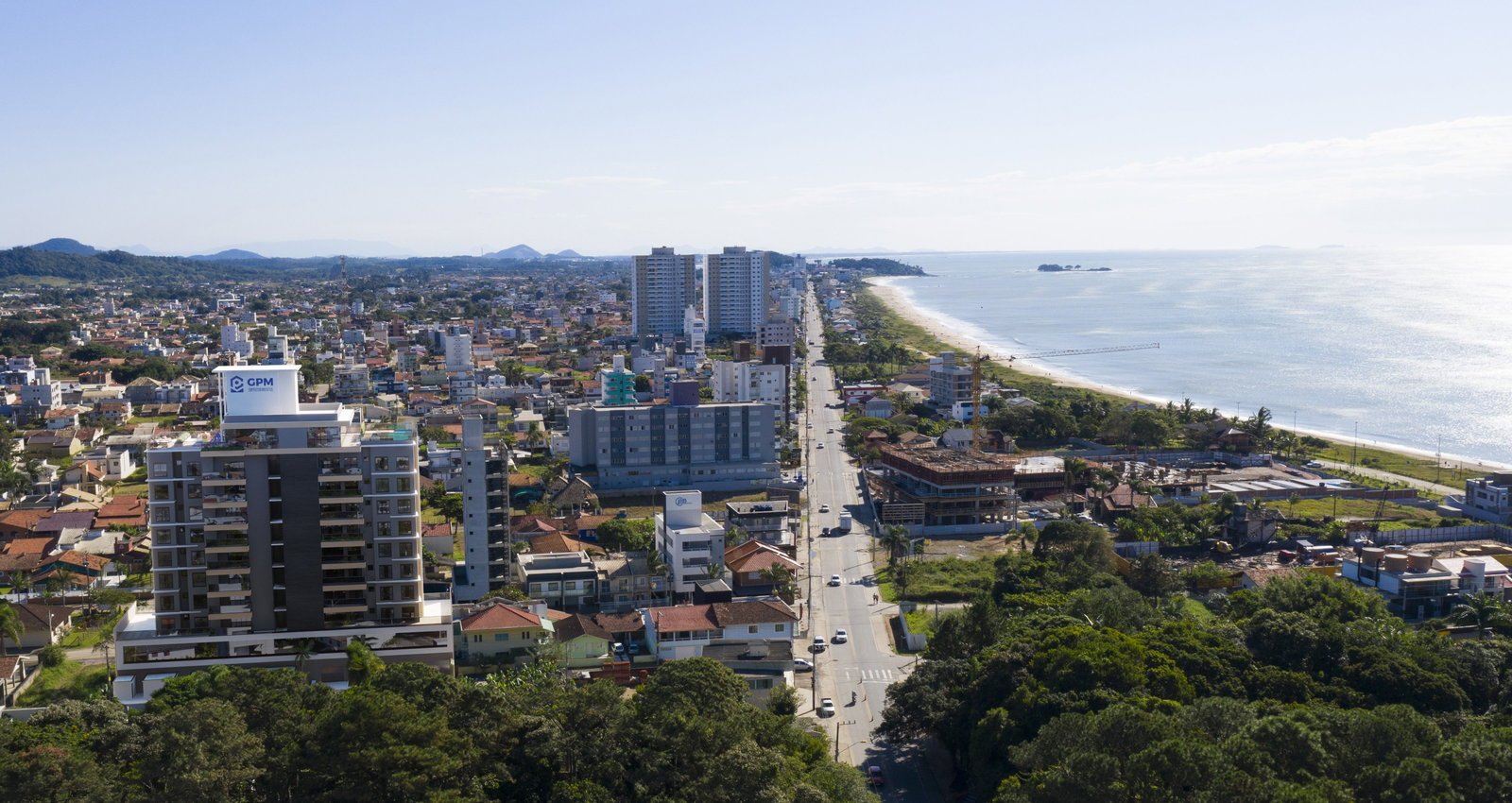 aplat-gpm-ocean-side-fachada-02 Apartamento no The Ocean Side Tower em Balneário Piçarras (SC) | GPM