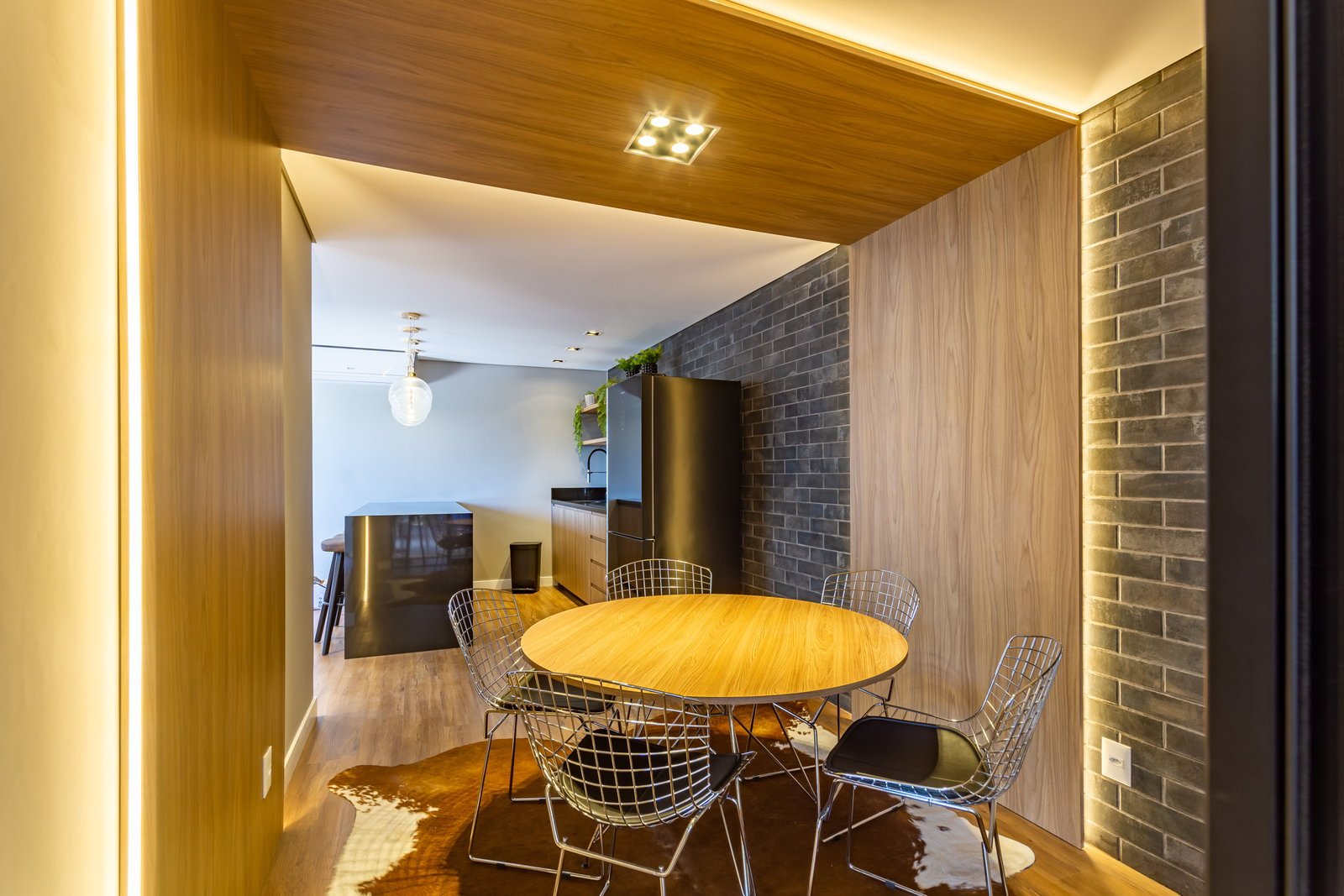 aplat-halsten-costa-club-living-02 Apartamento no Costa Club Residencial em Joinville (SC) | HALSTEN
