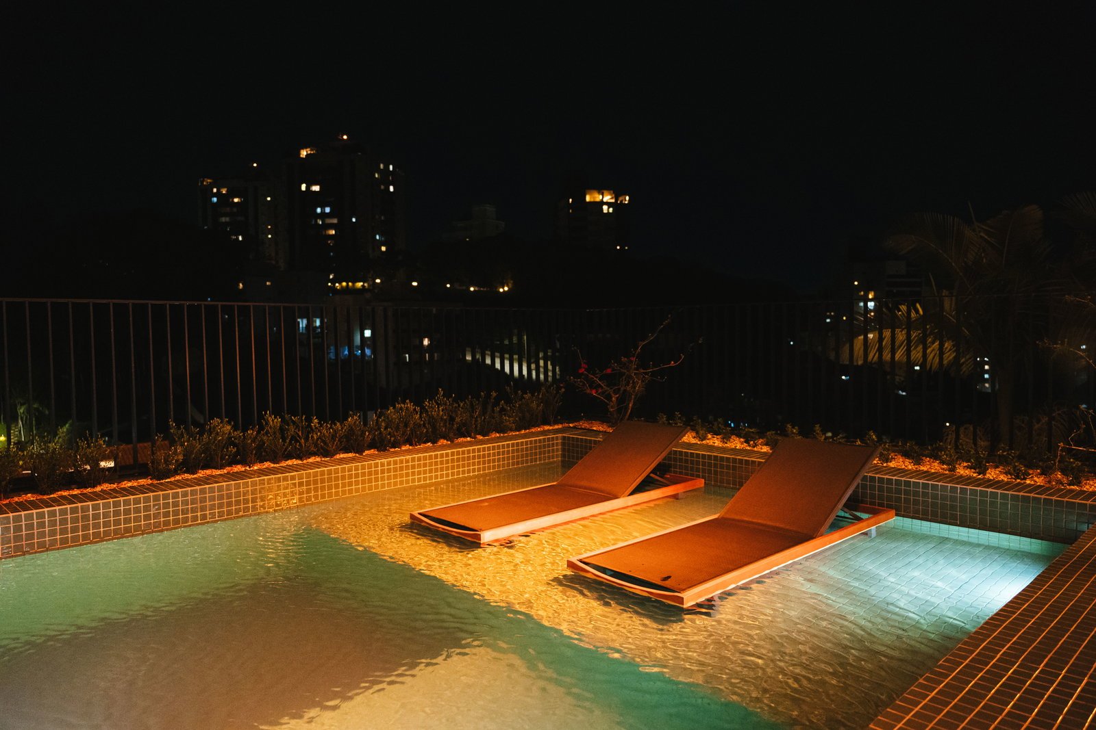 aplat-halsten-opera-foto-piscina-05 Apartamento no Opera em Joinville (SC) | HALSTEN