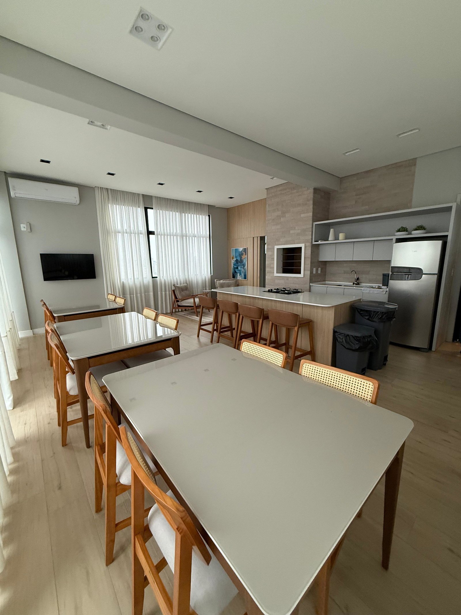 aplat-mabrem-maiochi-san-marino-salao-festas-01 Apartamento no San Marino em Itajaí (SC) | MARBEM MAIOCHI