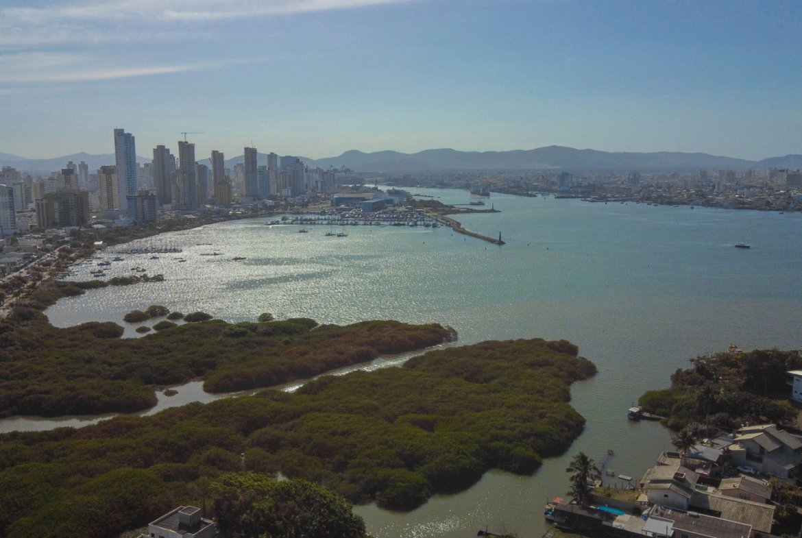 Apartamento na Casa Atalaia 47 em Itajaí (SC) | MACODESC