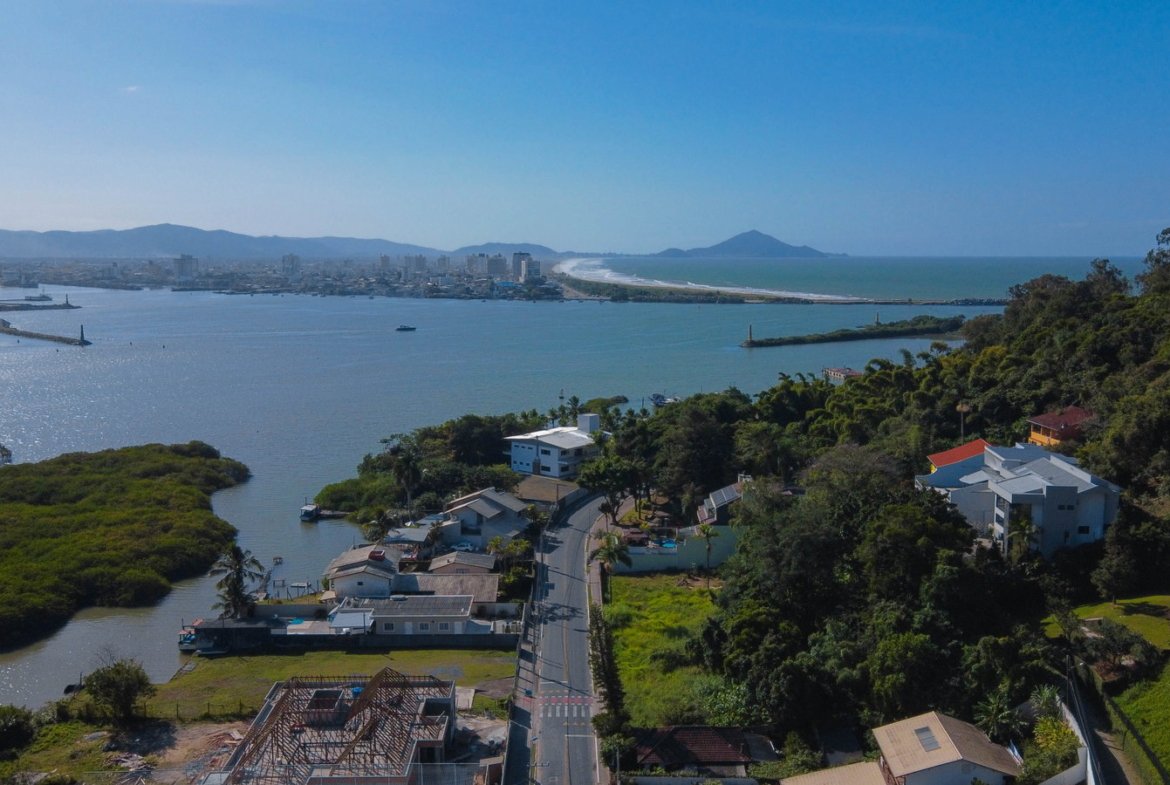 Apartamento na Casa Atalaia 47 em Itajaí (SC) | MACODESC