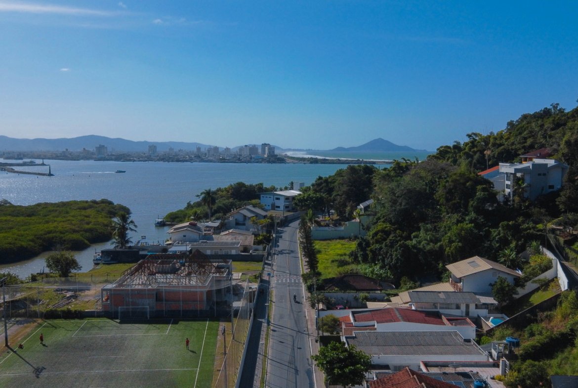 Apartamento na Casa Atalaia 47 em Itajaí (SC) | MACODESC