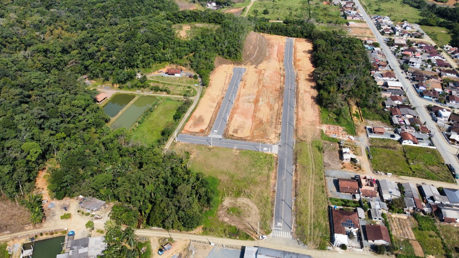 aplat-realsec-parque-dos-ipes-vista-aerea-02 Terreno no Parque dos Ipês em Schroeder (SC) | REALSEC