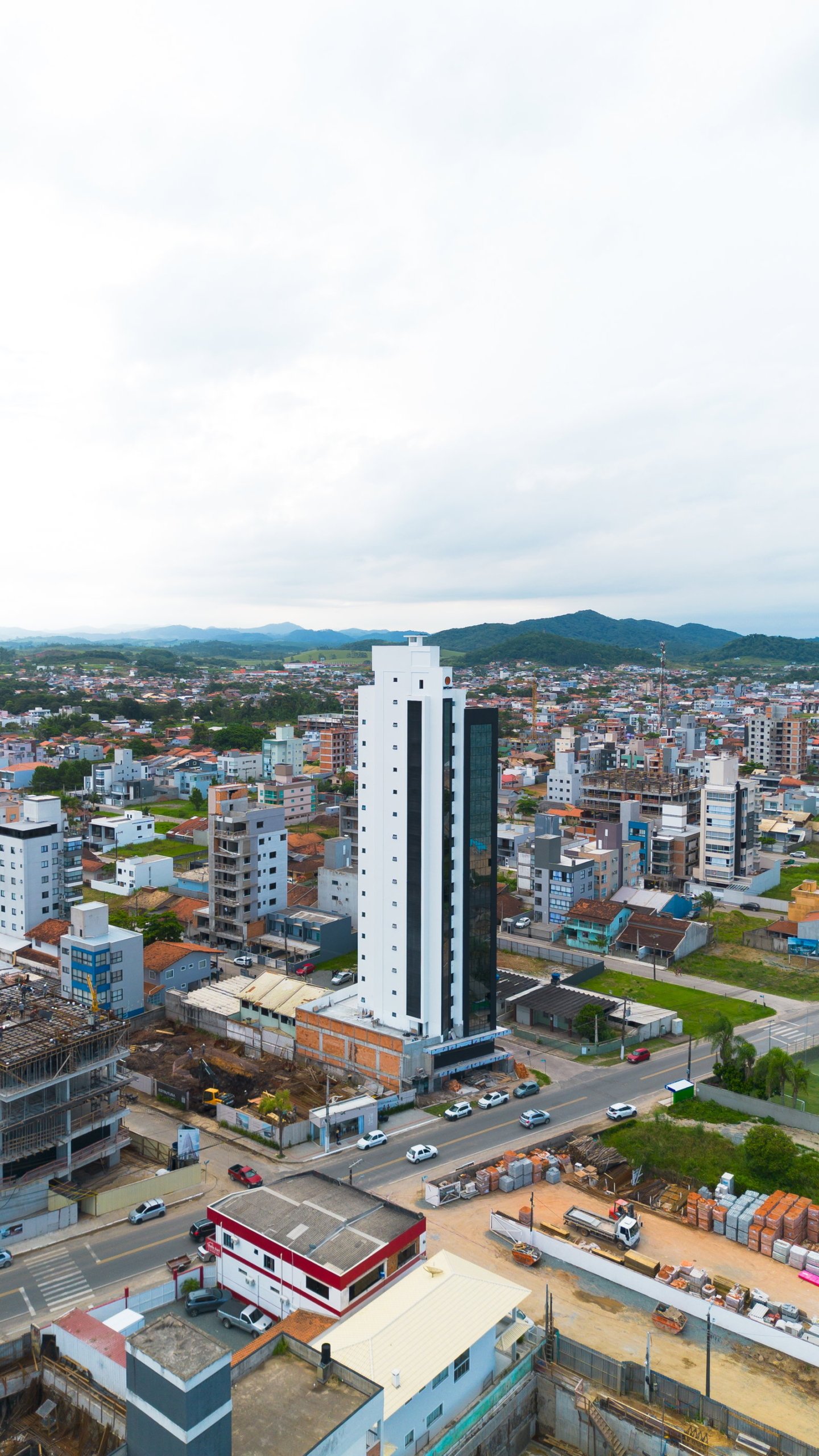 aplat-xpcon-meridio-fachada-02 Apartamento no Residencial Merídio em Balneário Piçarras (SC) | XPCON