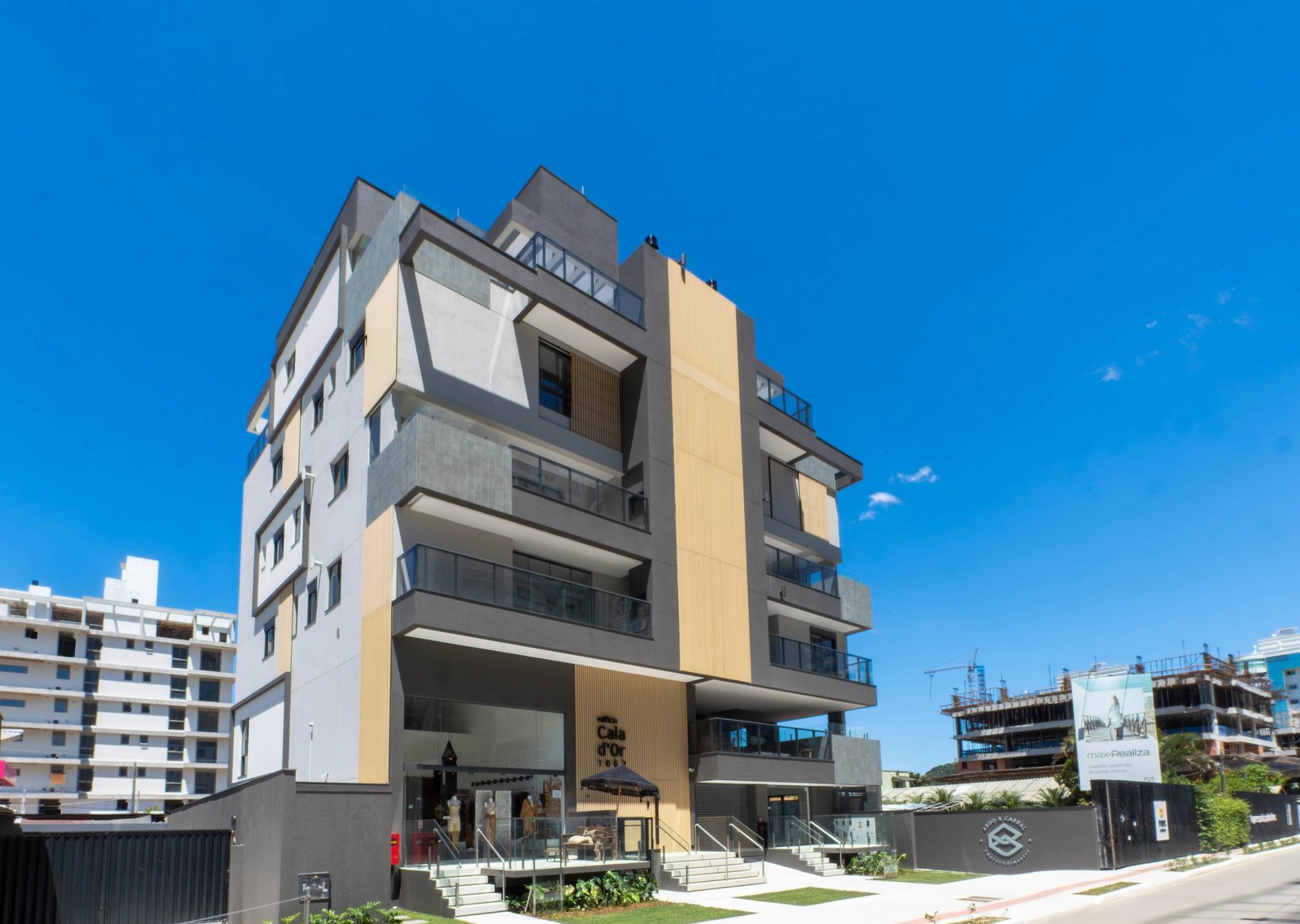 aplat-abdo-cabral-cala-dor-fachada-01 Apartamento no Edifício Cala d’Or em Itajaí (SC) | ABDO & CABRAL