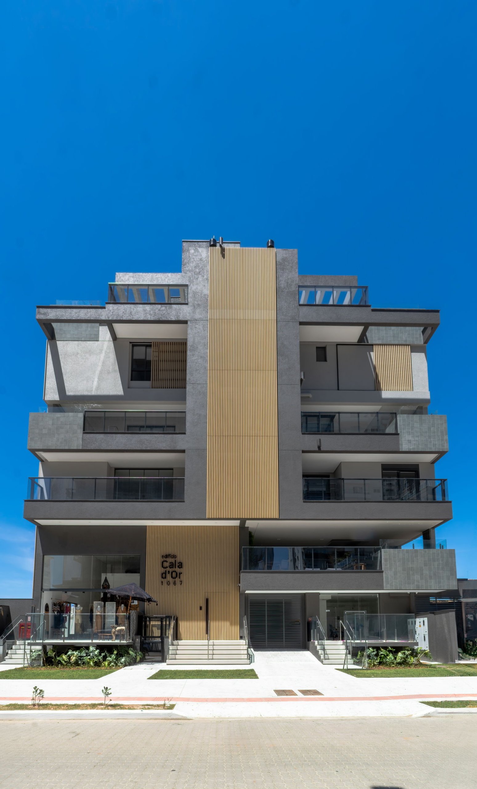 aplat-abdo-cabral-cala-dor-fachada-02 Apartamento no Edifício Cala d’Or em Itajaí (SC) | ABDO & CABRAL
