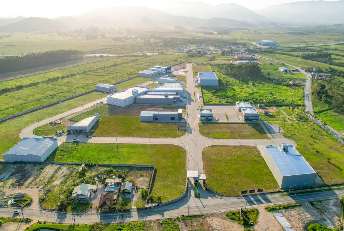 Terreno para Galpão no ABC Business Park em Porto Belo (SC) | EMBRALOT