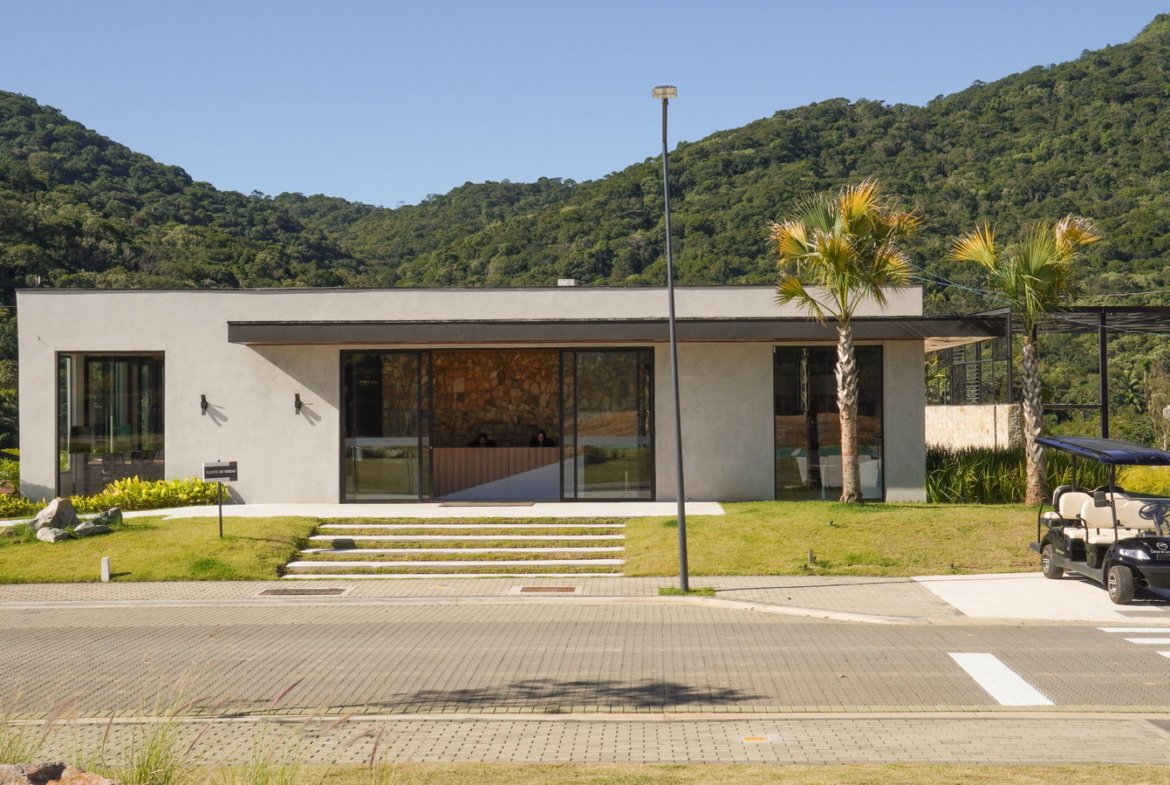 Terreno para Residência no Colinas de Camboriú Village em Camboriú(SC) | EMBRALOT