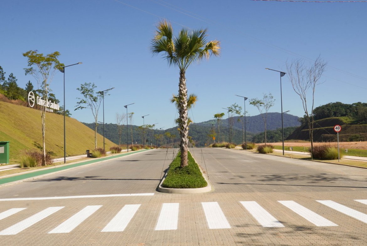 Terreno para Residência no Colinas de Camboriú Village em Camboriú(SC) | EMBRALOT