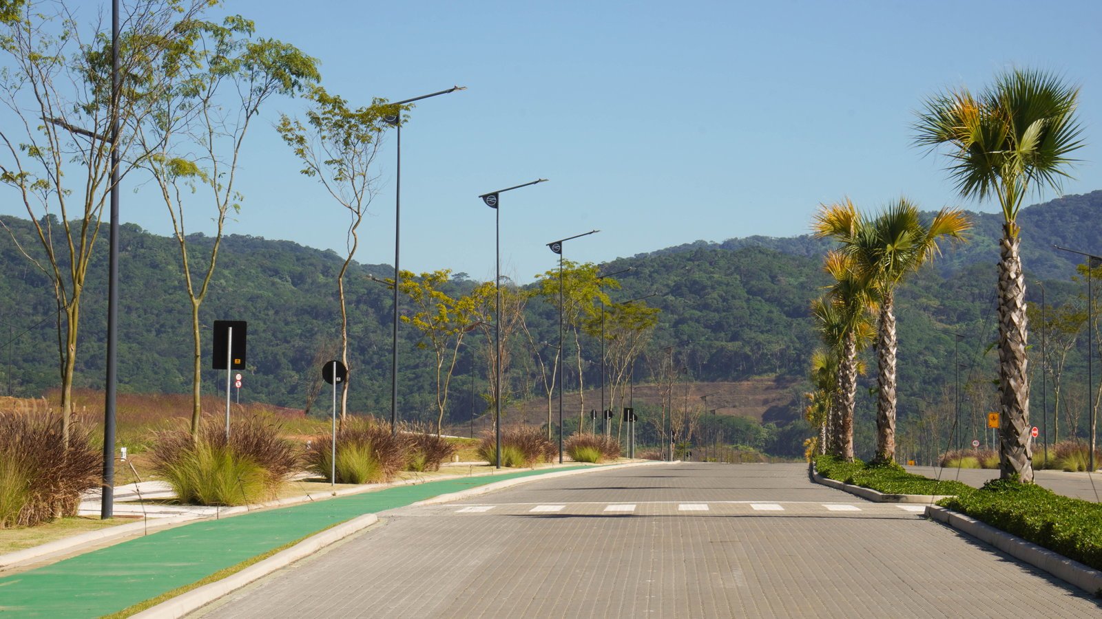 aplat-embralot-colinas-rua-05 Terreno para Residência no Colinas de Camboriú Village em Camboriú(SC) | EMBRALOT