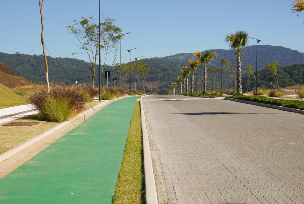 Terreno para Residência no Colinas de Camboriú Village em Camboriú(SC) | EMBRALOT