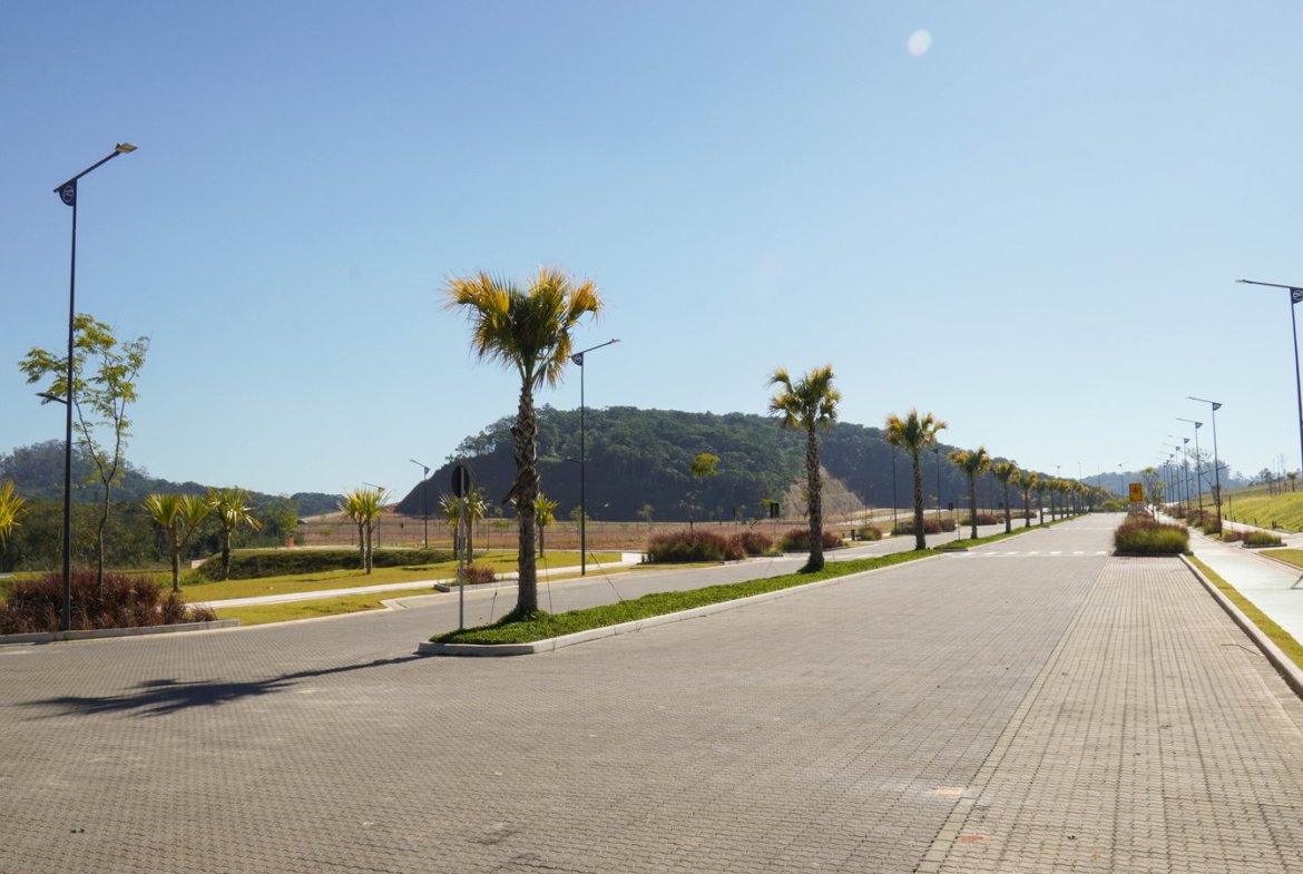 Terreno para Residência no Colinas de Camboriú Village em Camboriú(SC) | EMBRALOT