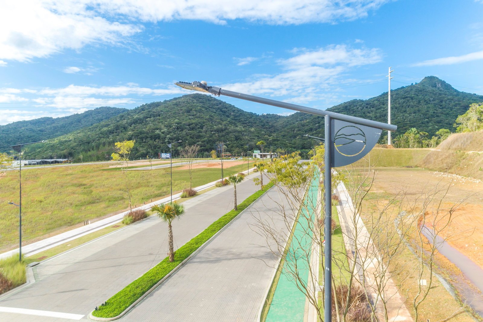 aplat-embralot-colinas-rua-22 Terreno para Residência no Colinas de Camboriú Village em Camboriú(SC) | EMBRALOT