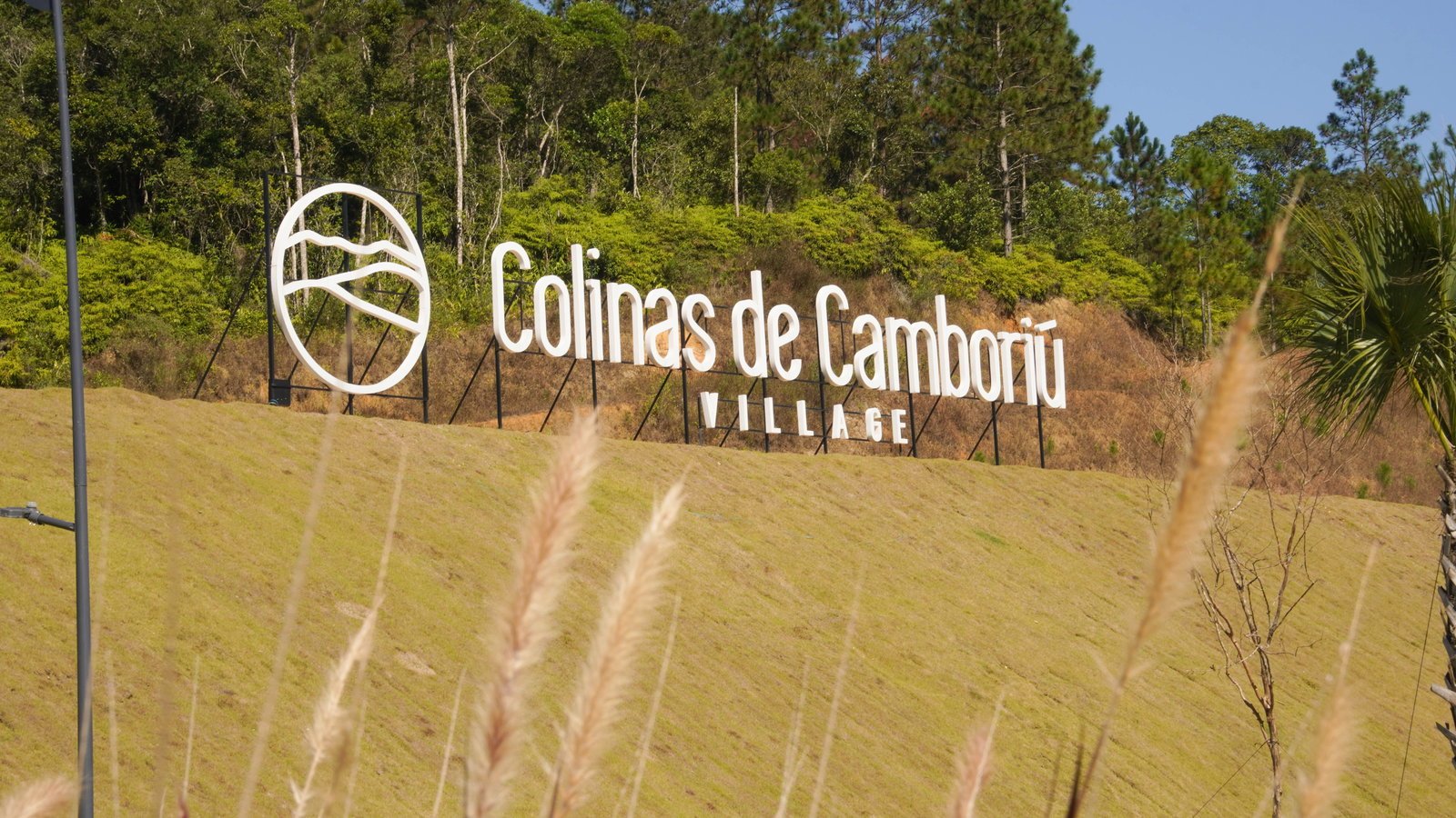 aplat-embralot-colinas-rua-26 Terreno para Residência no Colinas de Camboriú Village em Camboriú(SC) | EMBRALOT