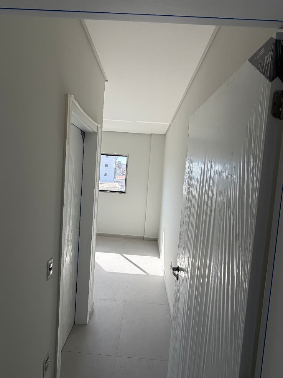 aplat-gc-green-coast-obra-corredor-01 Apartamento no Green Coast Home Resort em Navegantes (SC) | GC