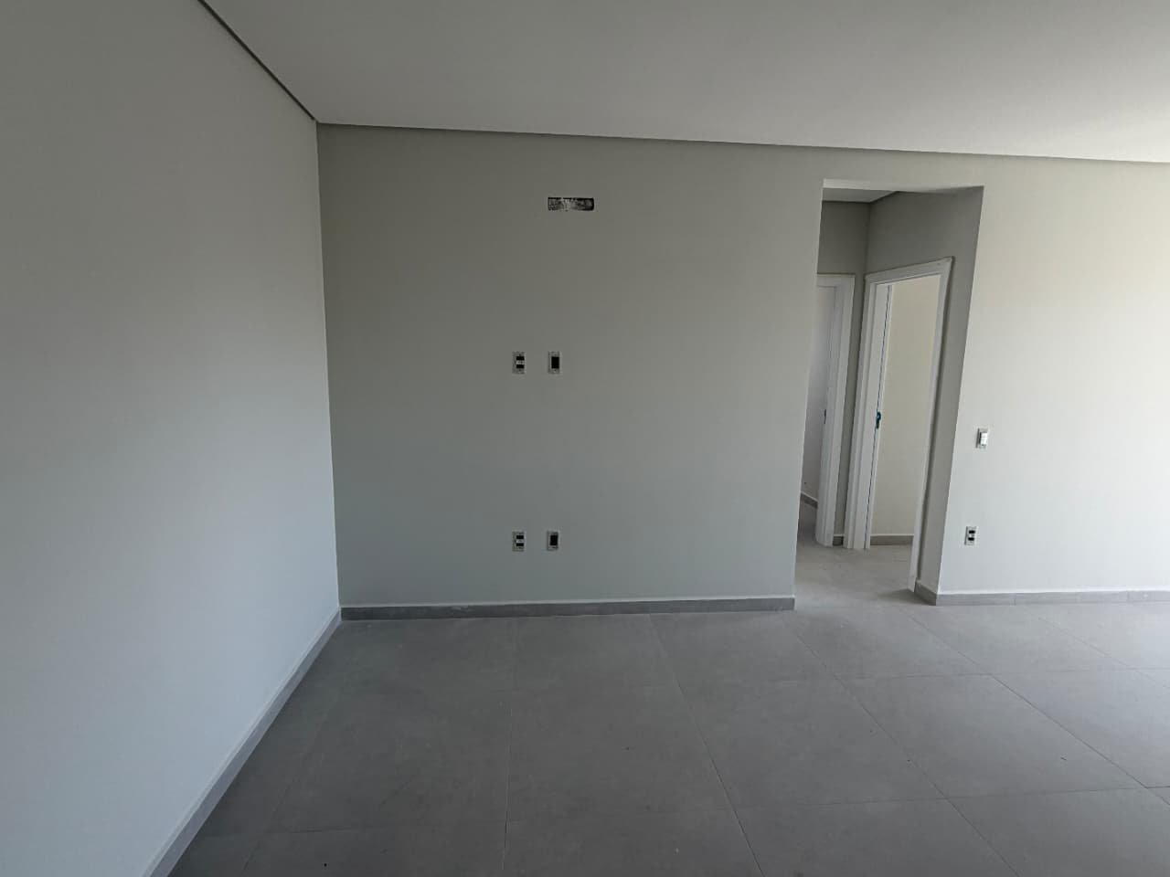 aplat-gc-green-coast-obras-apto-living-01 Apartamento no Green Coast Home Resort em Navegantes (SC) | GC