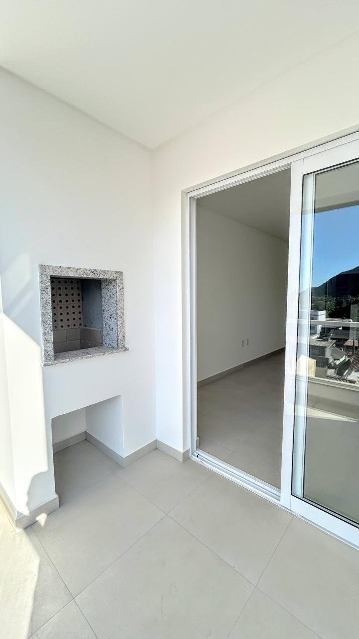 aplat-isensee-ilhas-cayman-obra-sacada-02 Apartamento no Residencial Ilhas Cayman em Navegantes | ISENSEE