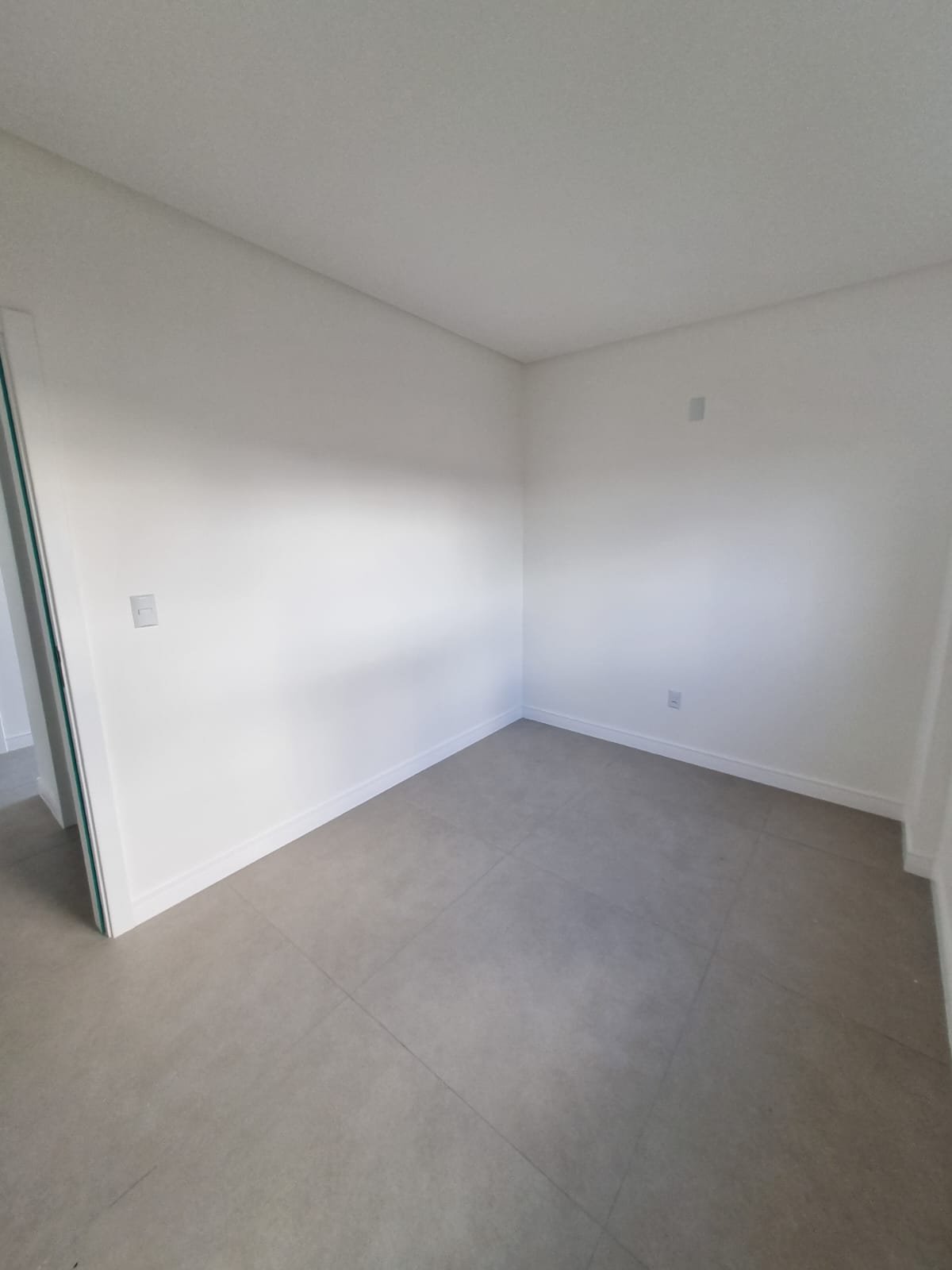 aplat-rjr-breeze-suite-01 Apartamento no Breeze Residence em Navegantes (SC) | RJR